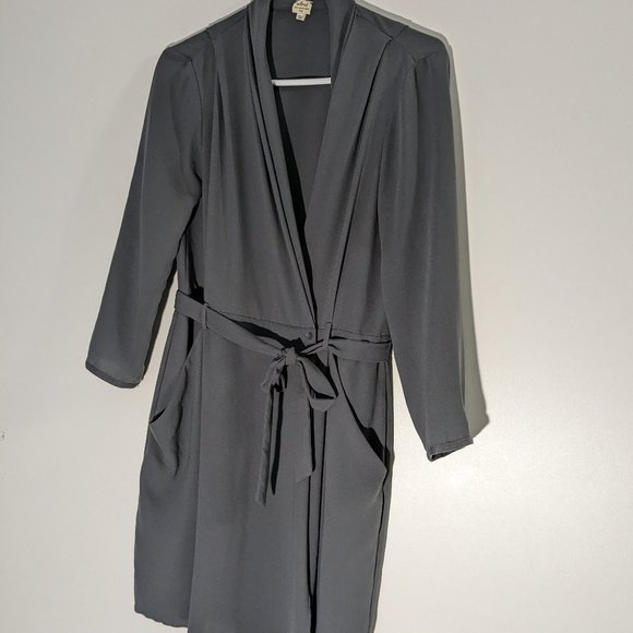 Aritzia Wiflred Crepe Mini Belted Wrap Dress Grey Size 4 - Picture 1 of 5